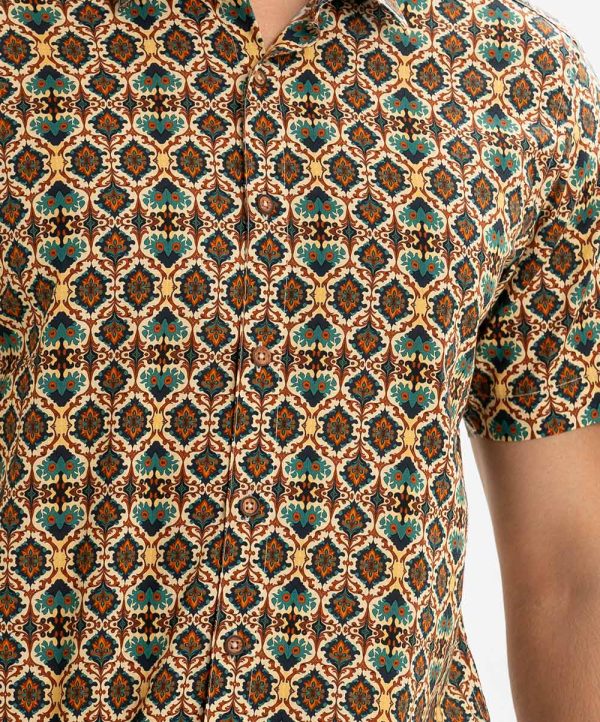 Short Sleeve Casual Shirt - Image 3